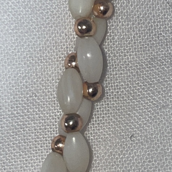 Vintage MOP bead twisted choker necklace - Picture 2 of 3